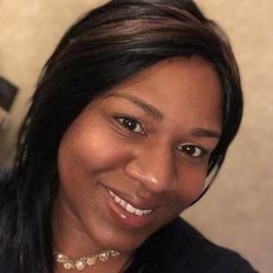 Meet your Posher, Renata